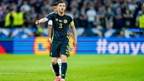 Robertson em campo peça Escócia durante confronto contra a Suíça na Euro. (SPP Sport Press Photo. / Alamy Stock Photo)
