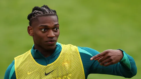 Rafael Leão comenta sobre Arda Güller, do Real Madrid. Foto: Kevin C. Cox/Getty Images