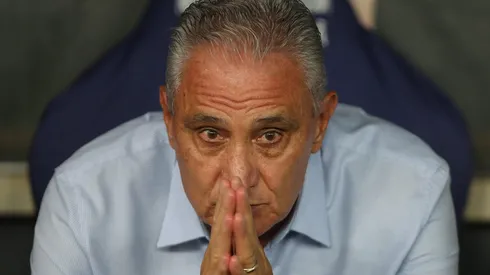Tite não deve contar com craque por até um mês.