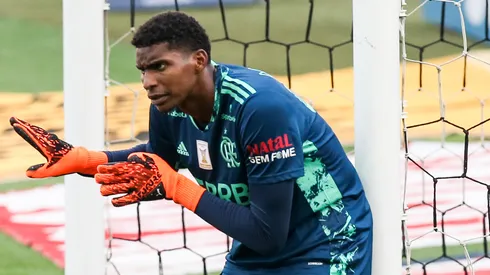 Goleiro que pertence ao Flamengo é alvo do Corinthians (Foto: Alexandre Schneider/Getty Images)