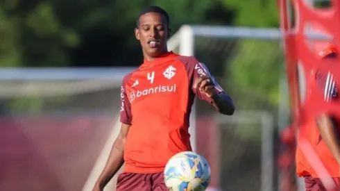 Robert Renan expôs admiração pelo Corinthians (Foto: Ricardo Duarte/Inter/Divulgação)
