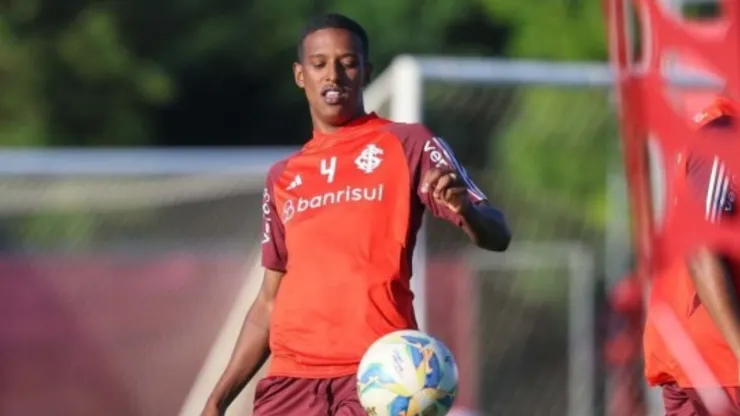 Robert Renan expôs admiração pelo Corinthians (Foto: Ricardo Duarte/Inter/Divulgação)