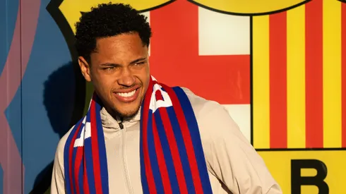 Vitor Roque na apresentação do Barcelona. Foto: David Ramos/Getty Images
