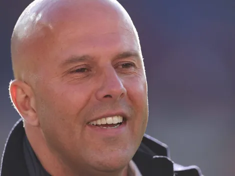 Liverpool mira ultrapassar PSG, contratando Kvaratskhelia, do Napoli