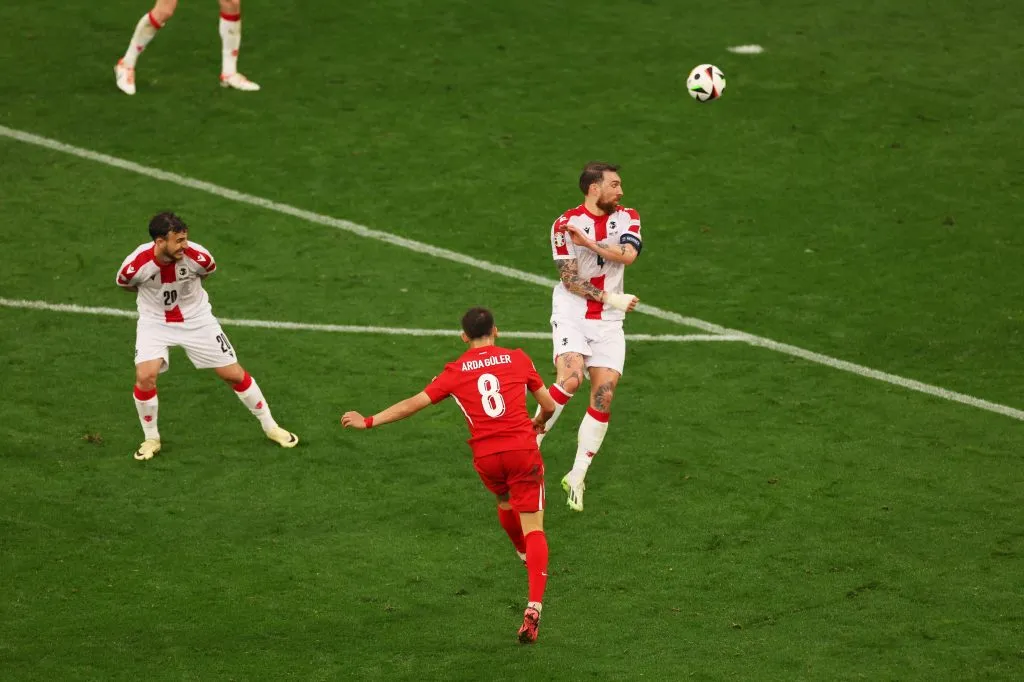 O golaço de Arda Guler. (Photo by Kevin C. Cox/Getty Images)