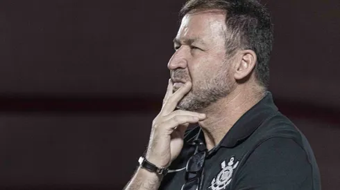 Corinthians pega todos de surpresa e encaminha acordo com jogador multicampeão pelo Flamengo. Foto: Heber Gomes/AGIF