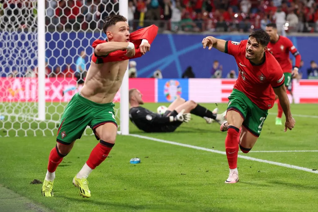 Francisco Conceição virou o jogo nos acréscimos. (Photo by Alex Livesey/Getty Images)