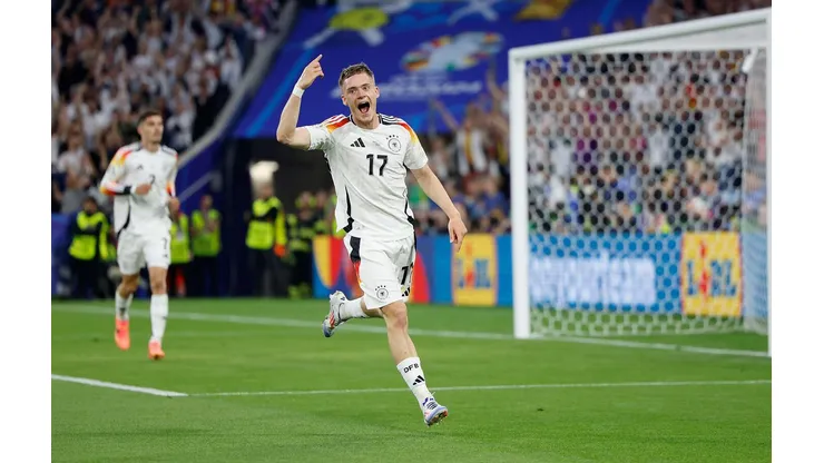 Wirtz comemora o gol que abriu o placar na partida entre Alemanha e Escócia. (HMB Media / Alamy Stock Photo) Scorer - Florian Wirtz (Germany, 17) Goal scored, celebrate the goal after 1:0, celebreting the goal, joy, jubilation, cheering, Credit: HMB Media/Heiko Becker/Alamy Live News