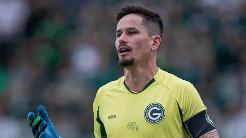 Corinthians está fechando a contratação de Tadeu e mais um goleiro, revela Neto. Foto: Heber Gomes/AGIF