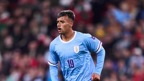 Luciano Rodríguez em partida pelo Uruguai