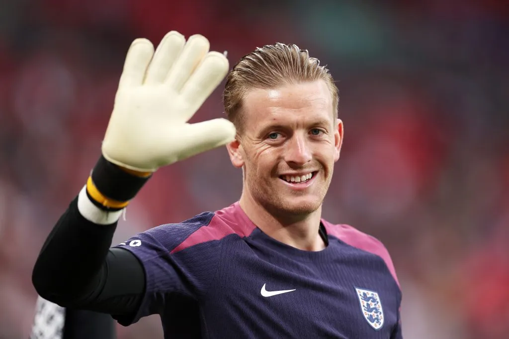 Pickford foi o goleiro escolhido (Photo by Julian Finney/Getty Images)