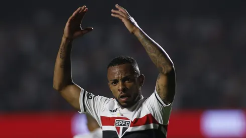 Welligton não acerta renovação com São Paulo e pode atuar em rival da Série A.