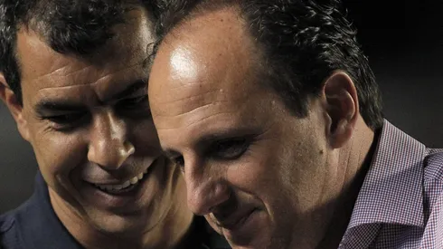 Corinthians pode demitir António Oliveira para contratar técnico campeão do Brasileirão. Foto: Daniel Vorley/AGIF