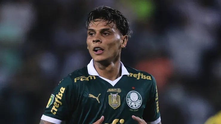 Substituto de Richard Ríos: Palmeiras pode tirar jogador das mãos do Flamengo. Foto: Ettore Chiereguini/AGIF