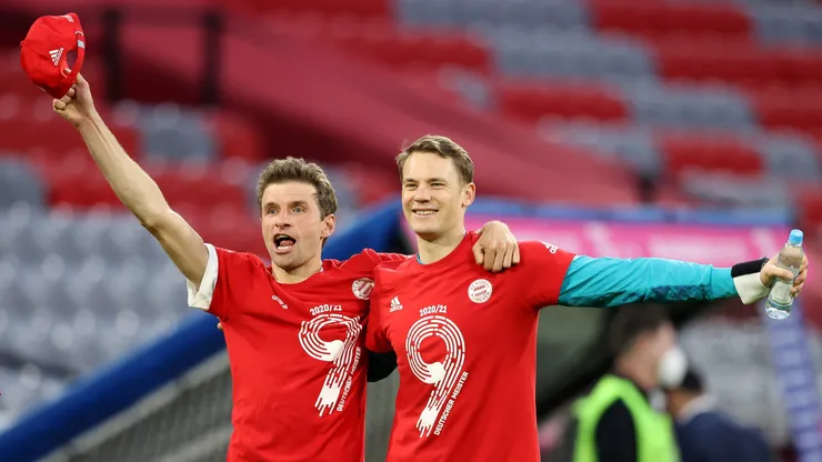 Manuel Neuer e Thomas Müller devem se despedir em breve do futebol.