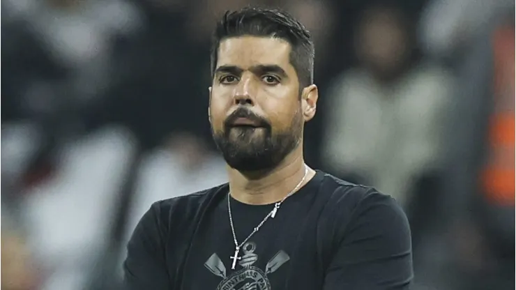 Corinthians prepara saída de António Oliveira e decide contratar grande técnico do Brasileirão. (Photo by Alexandre Schneider/Getty Images)