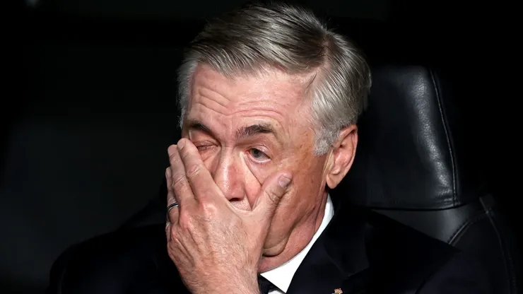 Jogador que foi comando por Carlo Ancelotti no Real Madrid foi dispensado do ex-clube.