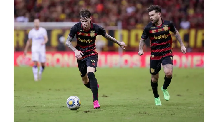 Jogadores do Sport durante partida contra o Fortaleza no estádio Arena Pernambuco. (AGIF / Alamy Stock Photo)