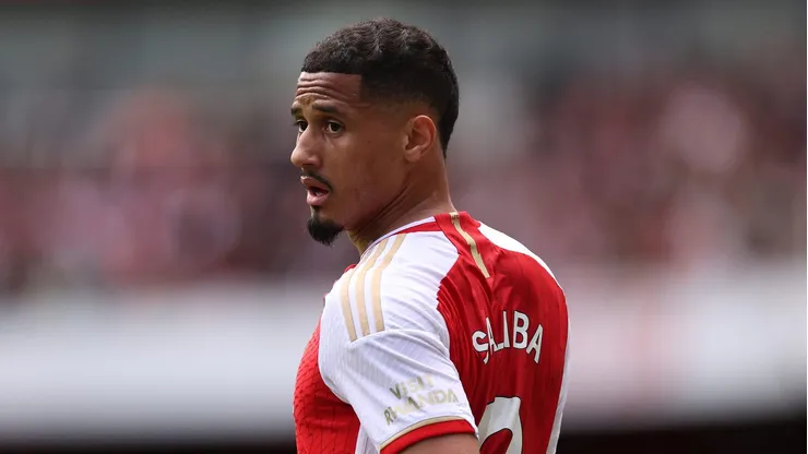 William Saliba é alvo do Real Madrid. Foto: Ryan Pierse/Getty Images
