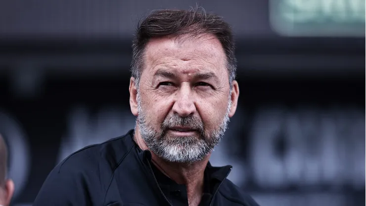 Corinthians pode reforçar elenco com goleiro com passagens pela Premier League.