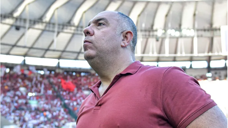 Marcos Braz votou a favor da reforma do estádio do Vasco e fez apelo.