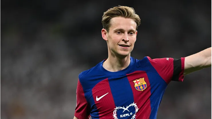 Bsyern quer De Jong, do Barcelona.