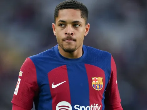 Flick conta com Vitor Roque no Barcelona na próxima temporada