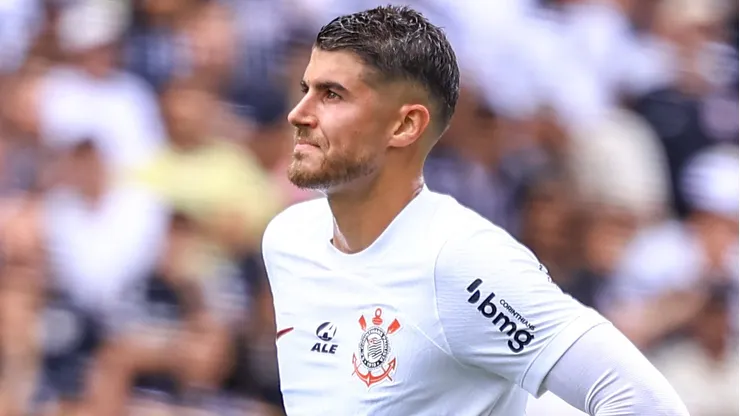 Pedro Raul está sem espaço no Corinthians. Foto: Marcello Zambrana/AGIF