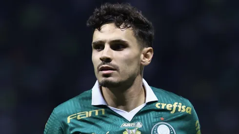 Raphael Veiga pode trocar o Palmeiras pelo Antalyaspor.