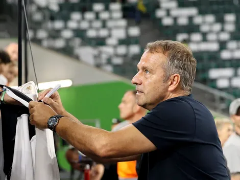 Hansi Flick quer manter João Cancelo no Barcelona