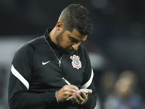 Corinthians: António Oliveira revela busca por jogadores físicos na janela de transferências