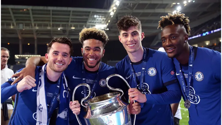Multicampeão pelo Chelsea de R$ 183 milhões pode assinar com gigante do futebol europeu.