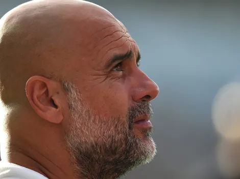 Guardiola 'implora' permanência de jogador no Manchester City