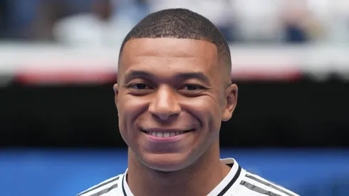 Mbappé, do Real Madrid, está fora de estreia no campeonato, afirma jornal.