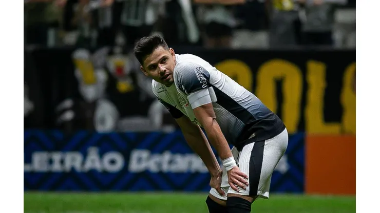 Romero em campo durante o duelo entre Atlético-MG e Corinthians, em partida do Brasileirão. (Associated Press / Alamy Stock Photo)