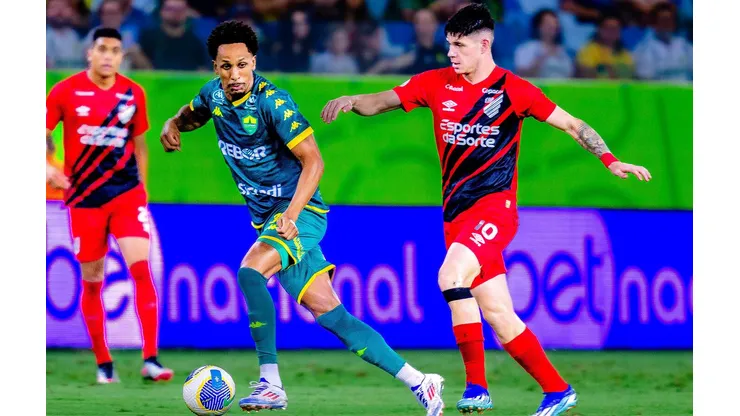 Zapelli em campo durante a partida entre Cuiabá e Athletico Paranaense, pelo Brasileirão. (Sipa US / Alamy Stock Photo)