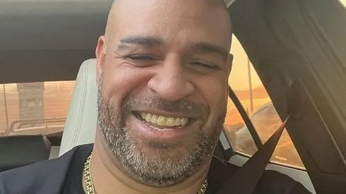 Adriano Imperador deixa a aposentadoria de lado e assina com novo clube: "Depois de 7 anos, estou de volta"