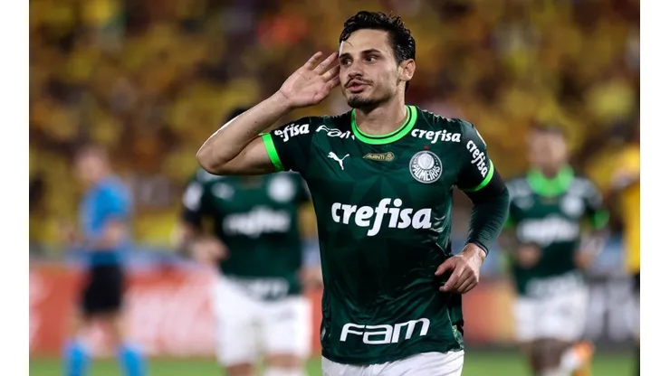 Dois gigantes da Premier League disputam para fechar com Raphael Veiga