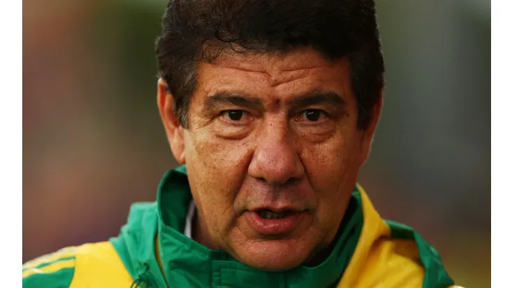 Joel Santana criticou Maurício Barbieri