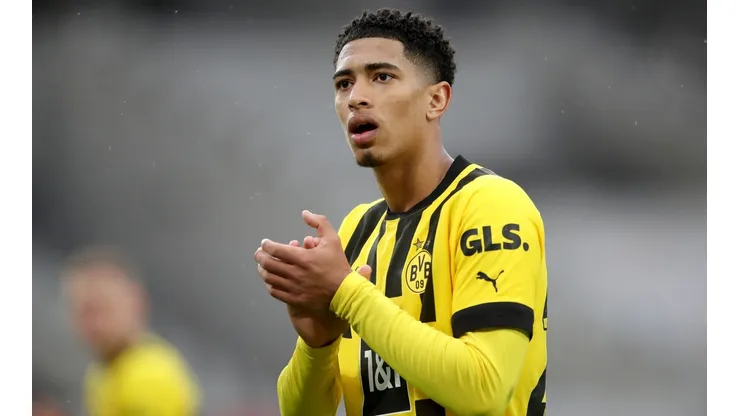 VfB Stuttgart v Borussia Dortmund - Bundesliga