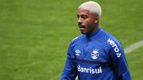 Jean Pyerre, ex-Grêmio, deixa aposentadoria de lado e pode assinar com grande clube da Serie A; Espanha e Rússia também de olho