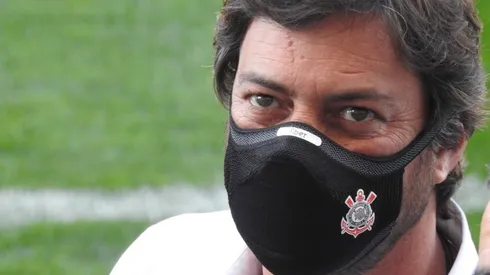 Treinador de gigante brasileiro se reúne com diretoria e pode ser anunciado pelo Corinthians nas próximas horas