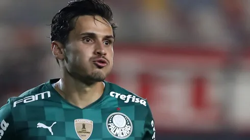 Raphael Veiga não vai deixar o Palmeiras, segundo o UOL