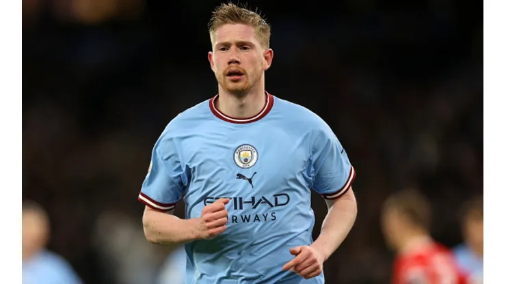 Kevin De Bruyne não fica em cima do muro e escolhe entre Lionel Messi e Cristiano Ronaldo