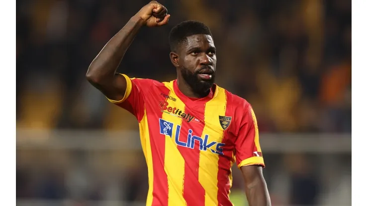 Samuel Umtiti é oferecido para jogar com a camisa de dois gigantes da Serie A