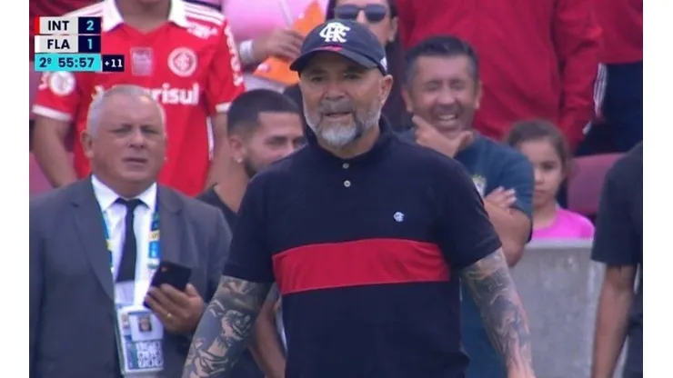 Torcida do Flamengo perde a paciência com Sampaoli e motivo é exposto na web: "Tá fazendo igual o Vitor Pereira"