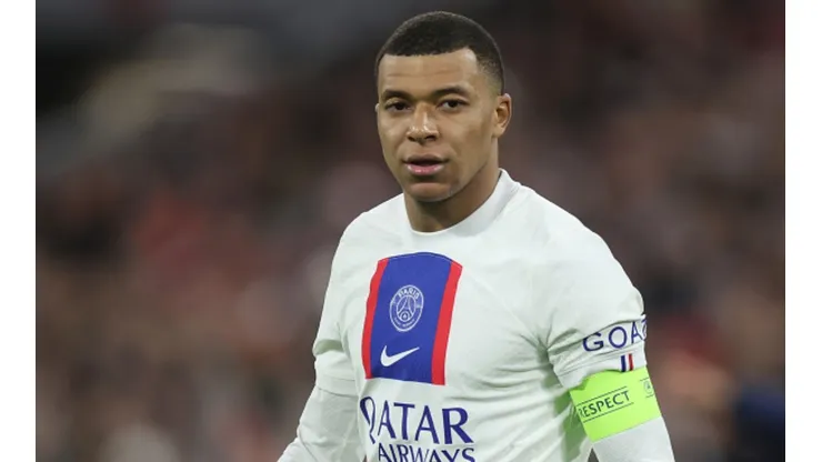 Mbappé jogador do PSG.