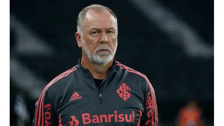 Botafogo v Internacional - Brasileirao 2022