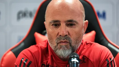 Jorge Sampaoli deverá mandar Flamengo a campo com três zagueiros