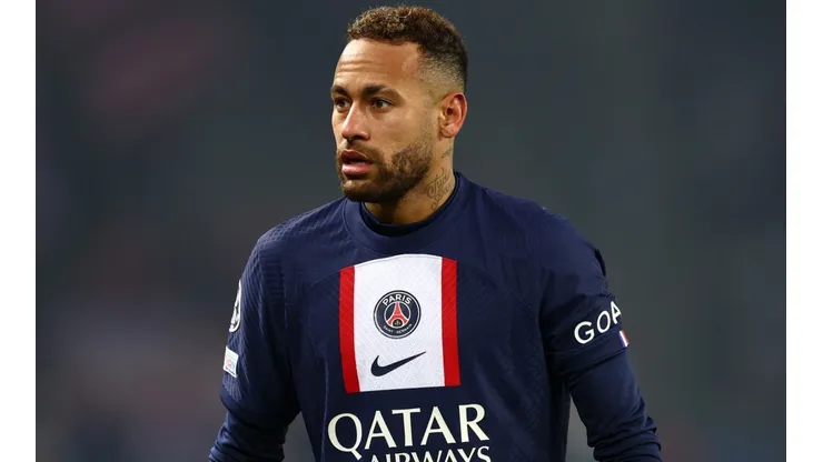 Neymar se envolve em nova polêmica com cantor brasileiro